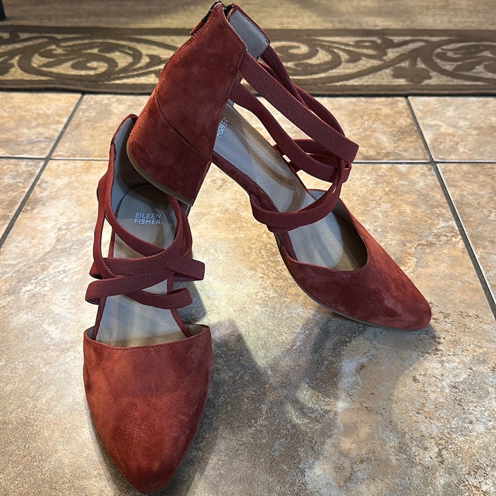 Jukebox Pump in Cayenne Eileen Fisher